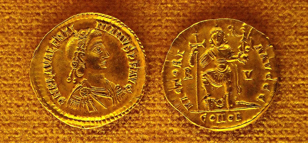 A single old gold coin